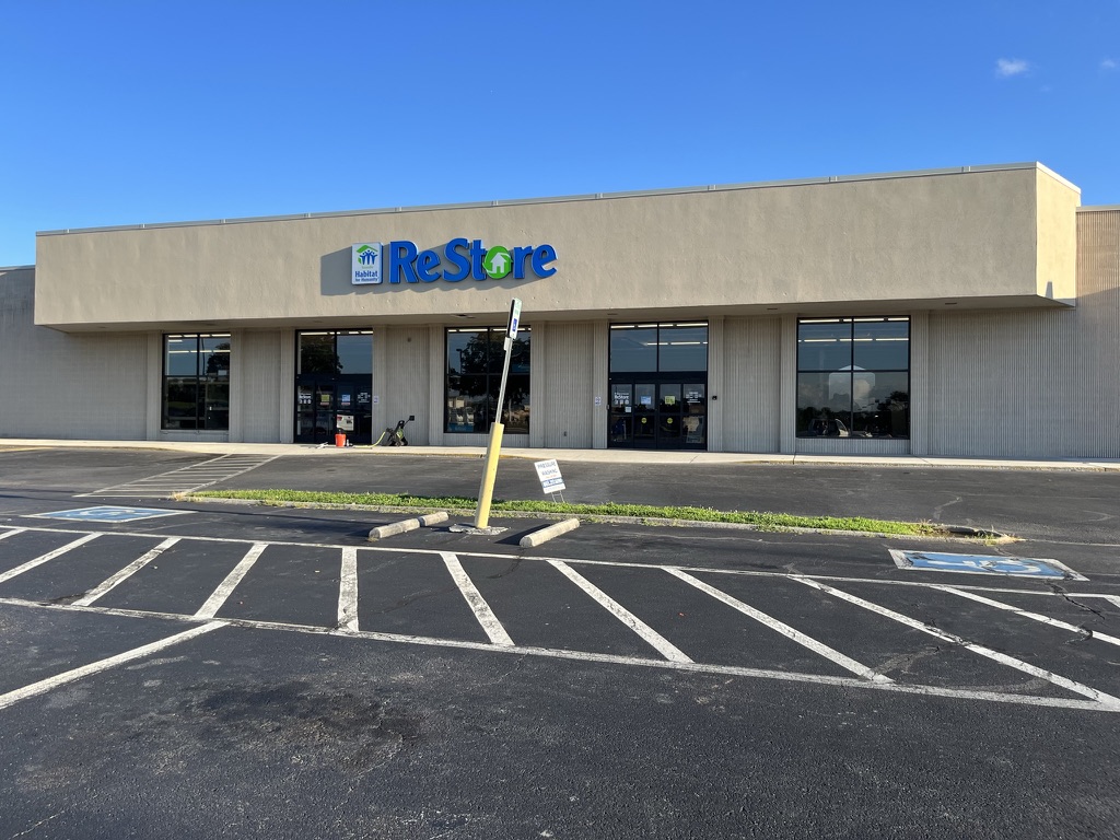 Commercial building exterior cleaned and restored by Floyd's Services in Knoxville TN